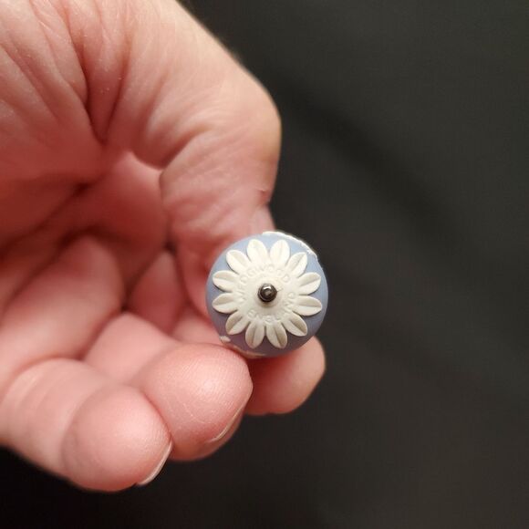 Vintage Wedgwood Jasperware Blue White "Dancing Hours" Egg Pendant - Picture 4 of 9